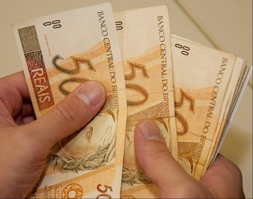 Atrás do mensalão bolsonarista