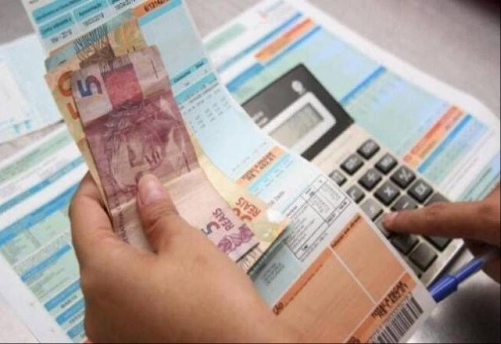 Aneel aciona bandeira vermelha 1 e conta de luz ficará mais cara em junho