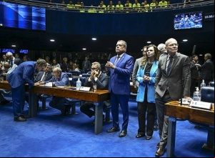 Senadores repercurtem desentendimento com Marina Silva na CI