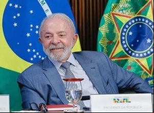 Governo Lula é desaprovado por 54% dos brasileiros e aprovado por 40%, diz pesquisa Ipespe